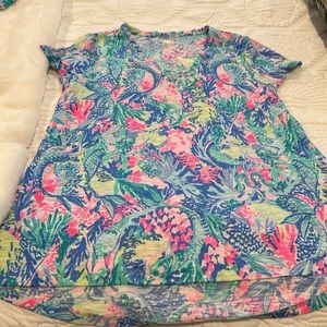 NWOT Lilly Pulitzer v-neck Etta in Mermaids Cove. Size Medium